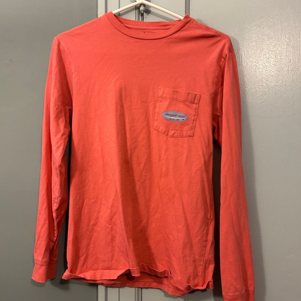 Cute vineyard vines shirt